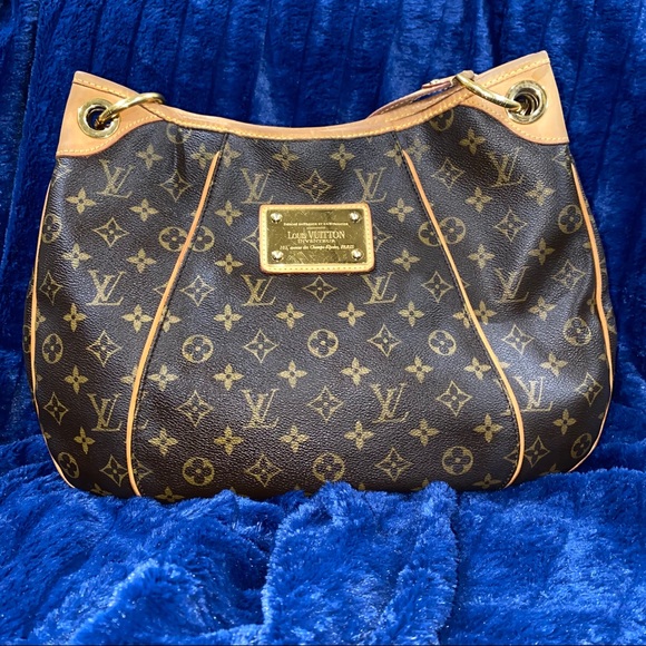 Louis Vuitton Handbags - LOUIS VUITTON Galería PM